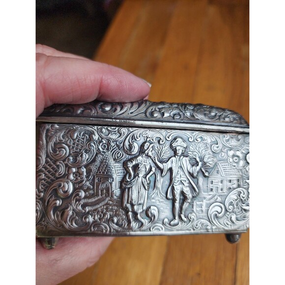 Antique Repousse Silver Plate Trinket Box by Barbour Silver Co. International - Picture 8 of 11